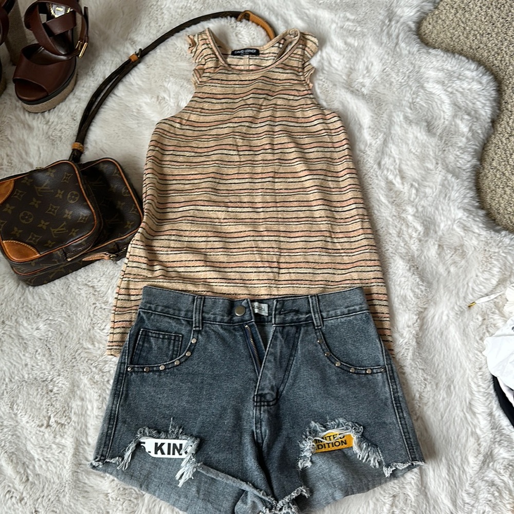 Set Shorts And Top - image 1